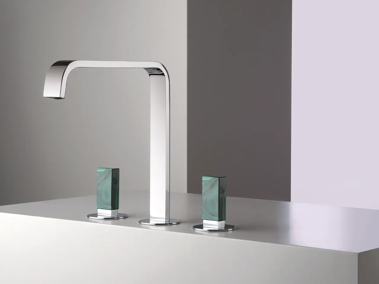 Design und Material: Armaturen mit Griffen aus Naturstein