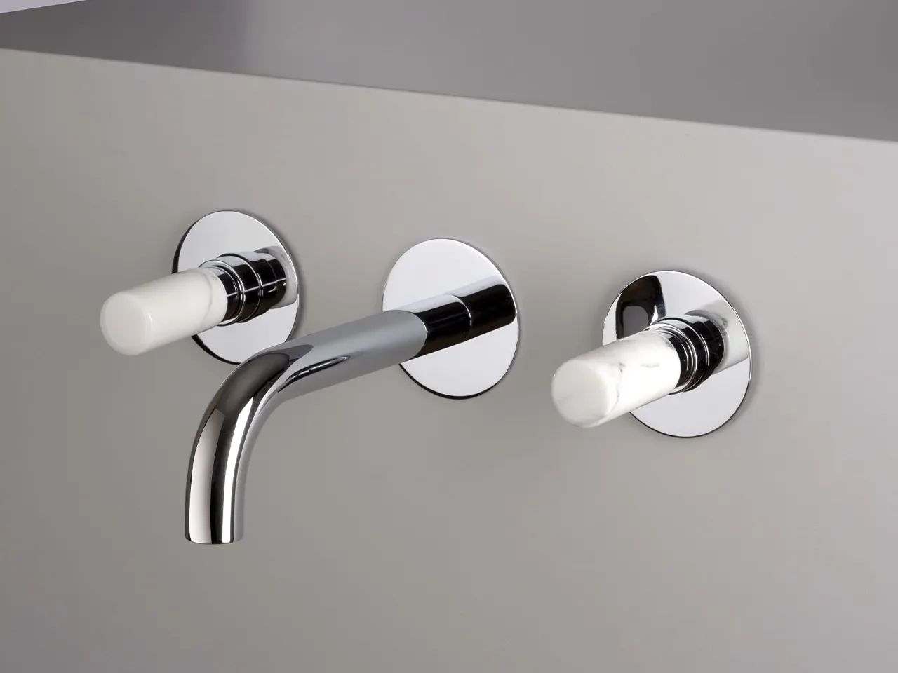 Design und Material: Armaturen mit Griffen aus Naturstein