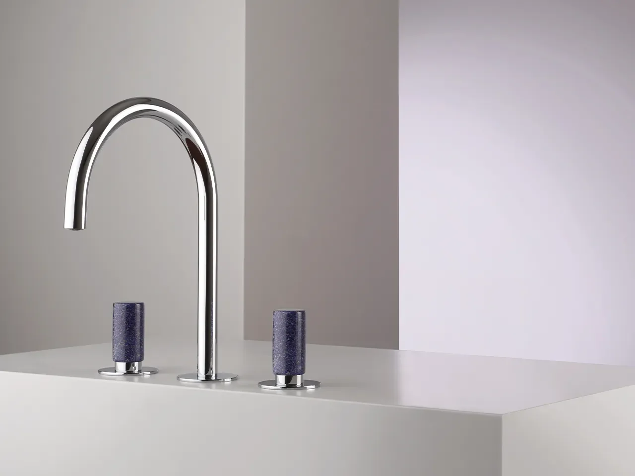 Design und Material: Armaturen mit Griffen aus Naturstein