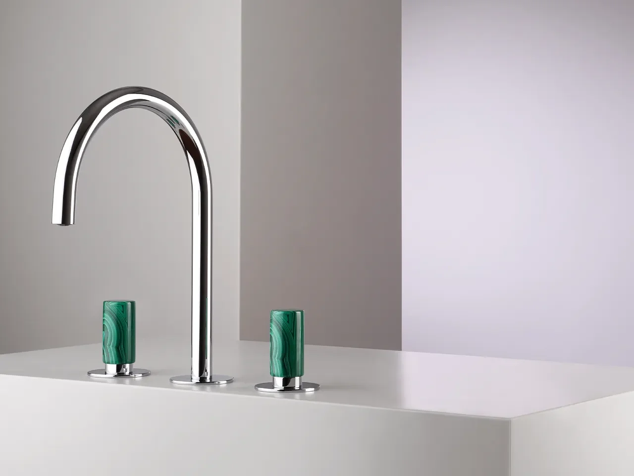 Design und Material: Armaturen mit Griffen aus Naturstein