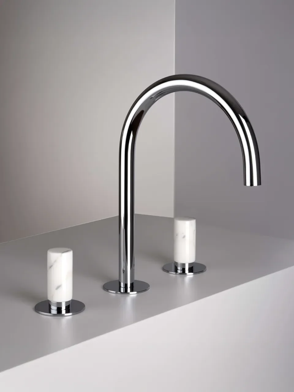 Design und Material: Armaturen mit Griffen aus Naturstein